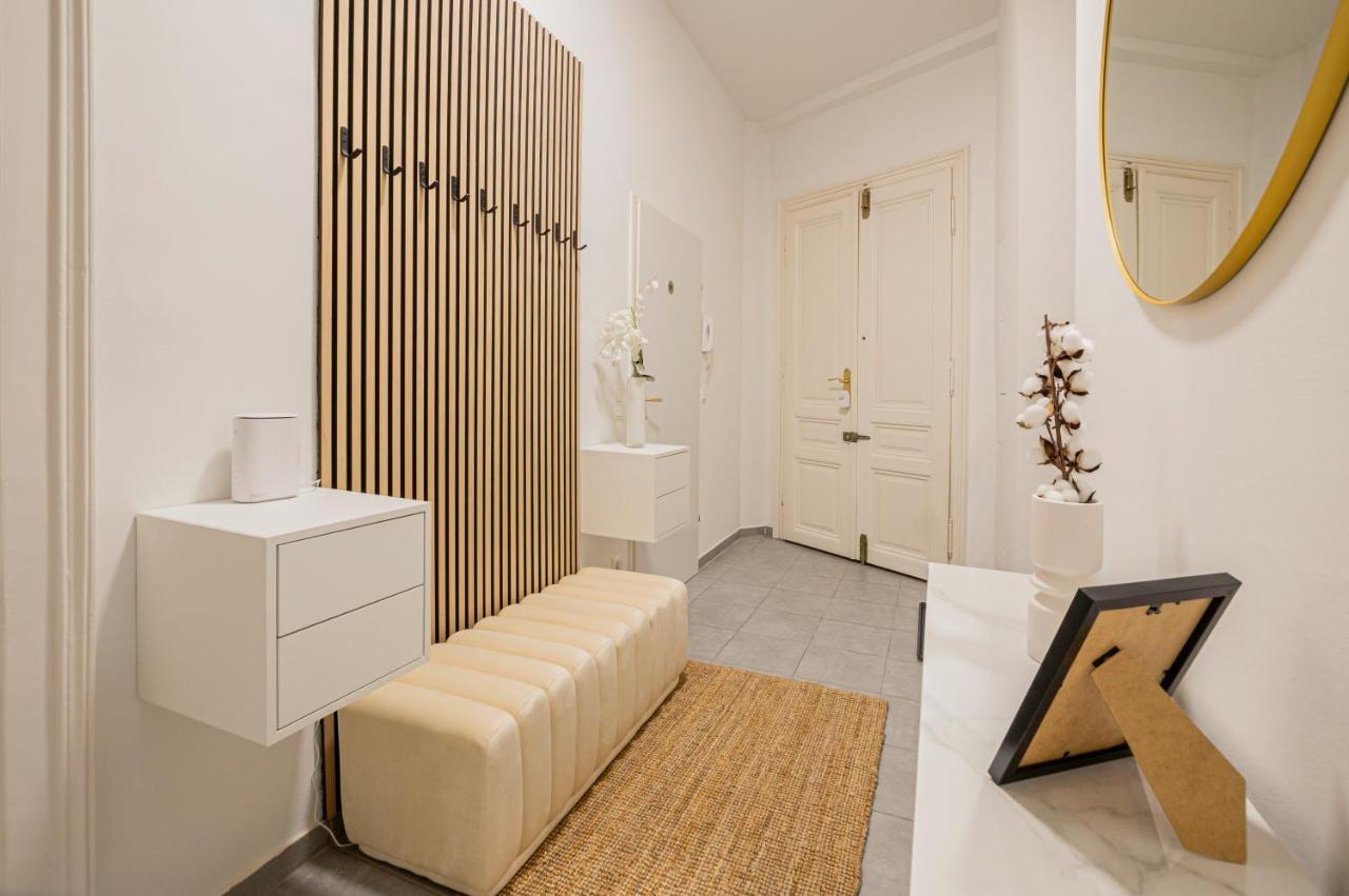 Charming Apt Perfect For 4-6 Tram, Self-Checkin Wina Bagian luar foto