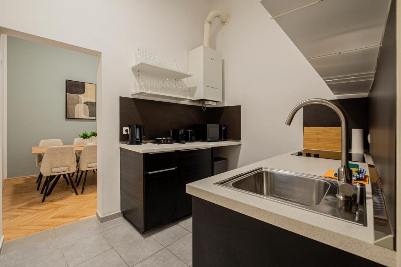 Charming Apt Perfect For 4-6 Tram, Self-Checkin Wina Bagian luar foto