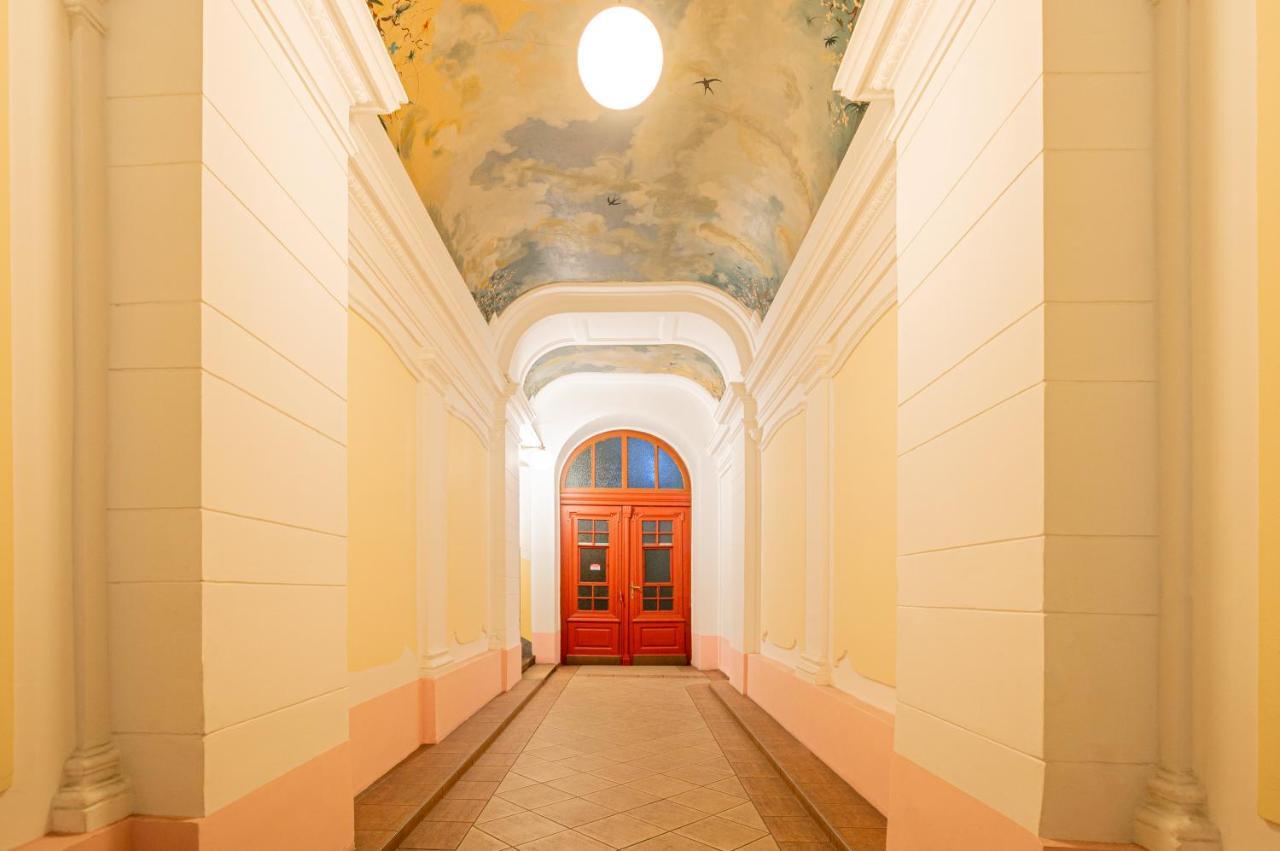 Charming Apt Perfect For 4-6 Tram, Self-Checkin Wina Bagian luar foto